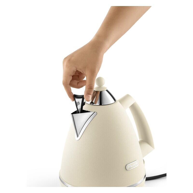 DeLonghi Argento Kettle & 2-Slice Toaster Pack - Beige